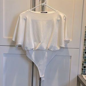 Boohoo blousy bodysuit NWOT